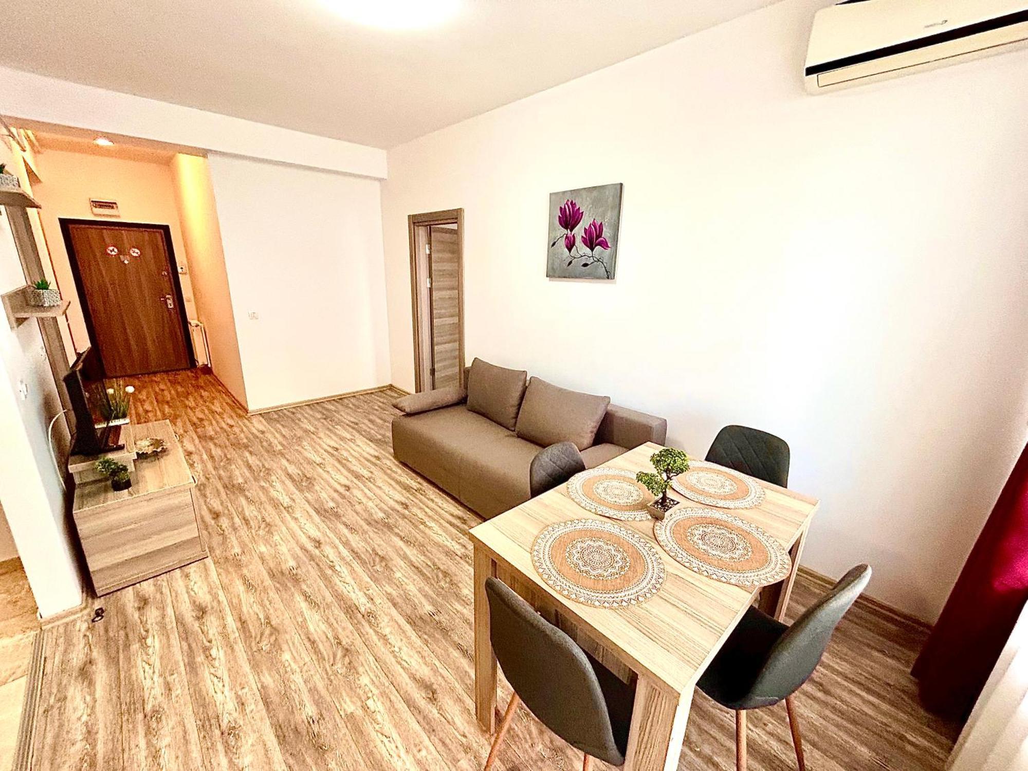 Marcony Boutique Apartments Mamaia Extérieur photo