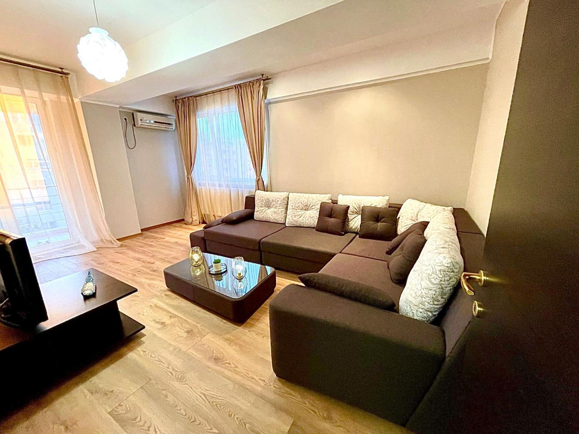 Marcony Boutique Apartments Mamaia Extérieur photo