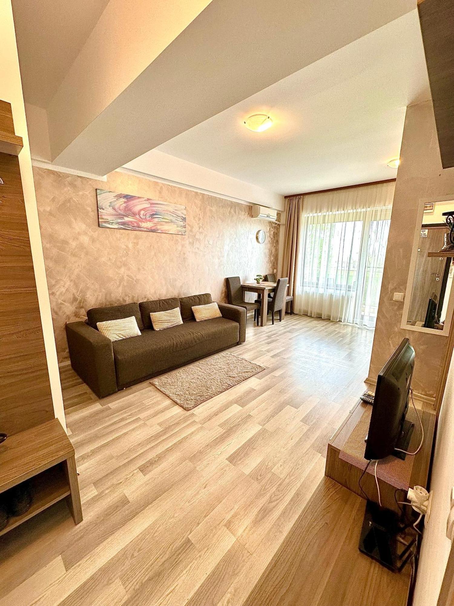 Marcony Boutique Apartments Mamaia Extérieur photo